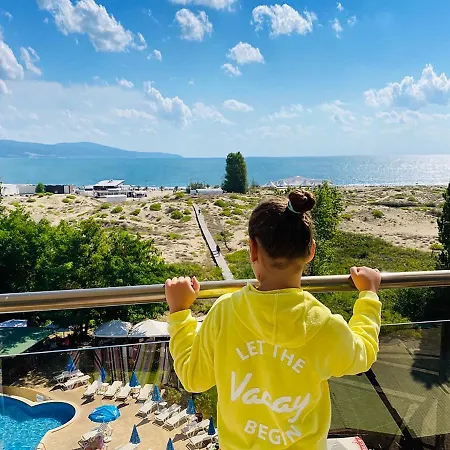 Sirena Hotel 3* ساني بيتش