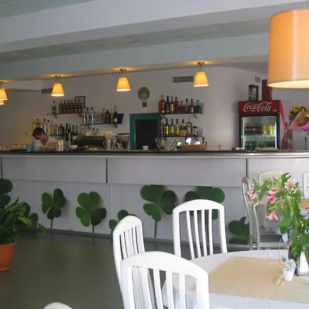 Sirena Hotel 3* ساني بيتش