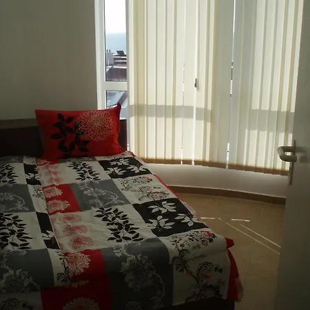 Sirena Hotel ساني بيتش